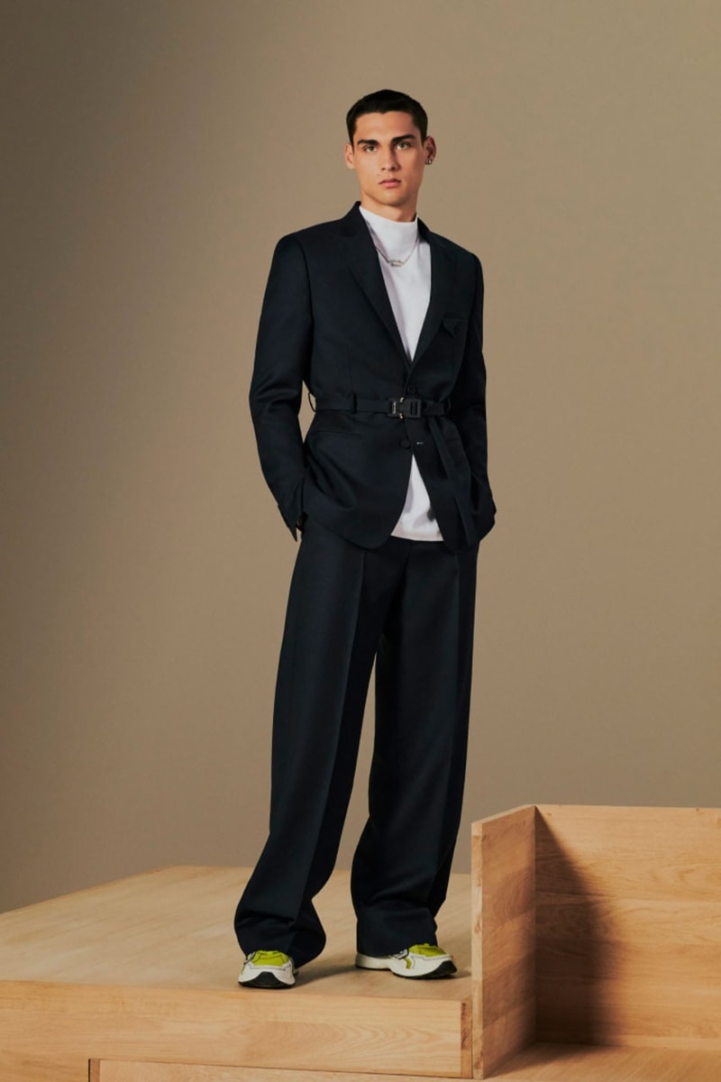 Kim Jones Menampilkan Koleksi Dior Men's Resort 2022