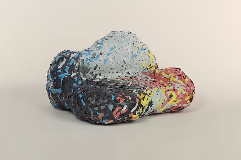 Space Available Mengeluarkan 'Meditation Chair' yang Terbuat dari Plastic Waste