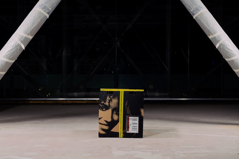 Studio Alaska Alaska Milik Virgil Abloh Membuat Kursi dari Kardus
