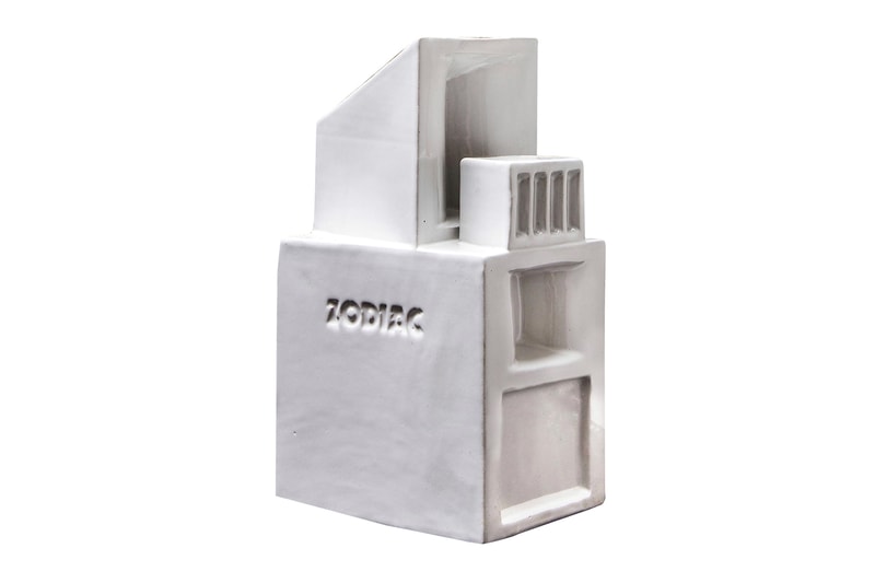 Zodiac Merilis Incense Holder Berbentuk Sound System