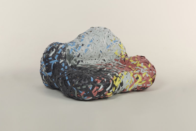 Space Available Mengeluarkan 'Meditation Chair' yang Terbuat dari Plastic Waste