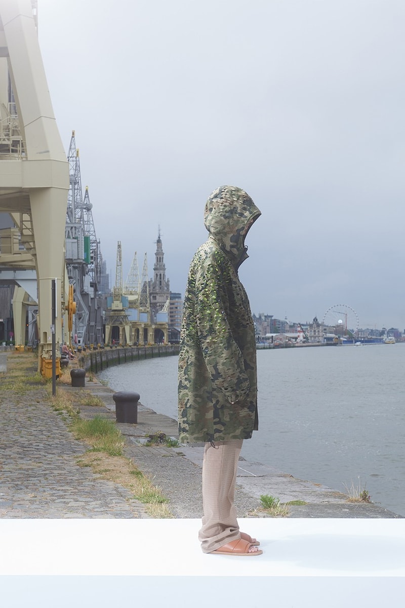dries-van-noten-debut-koleksi-menswear-spring-summer-2022
