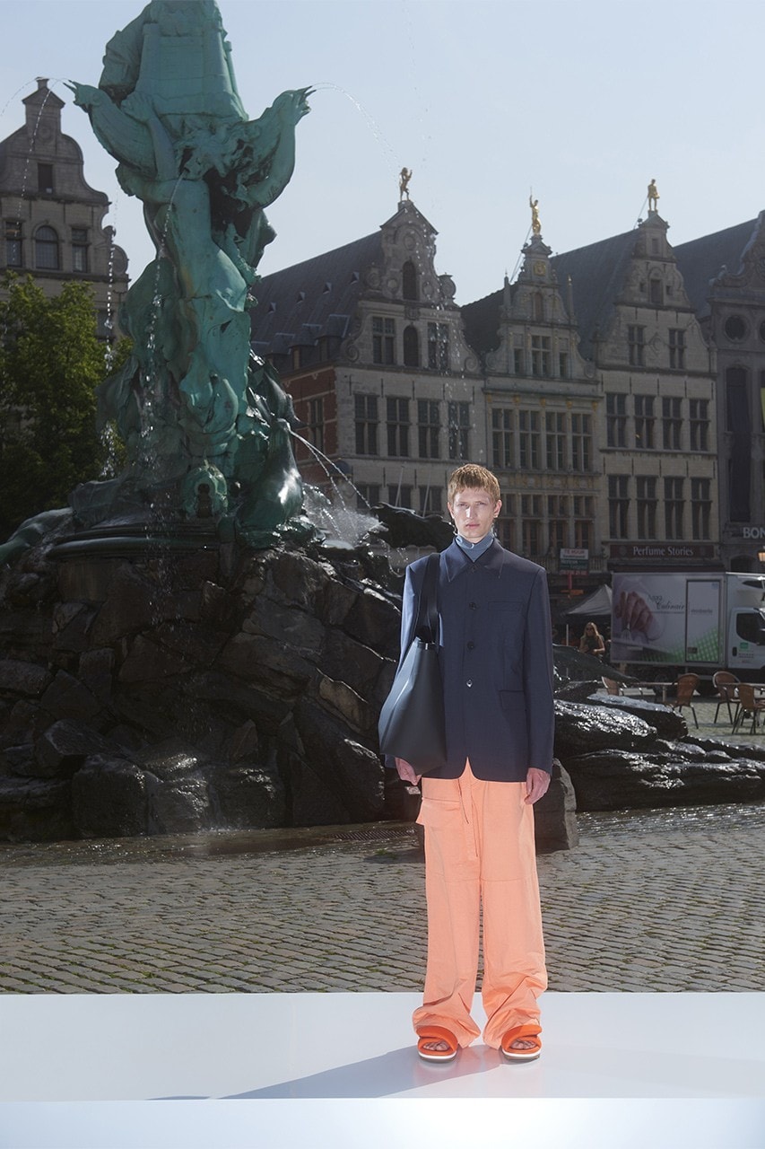 dries-van-noten-debut-koleksi-menswear-spring-summer-2022