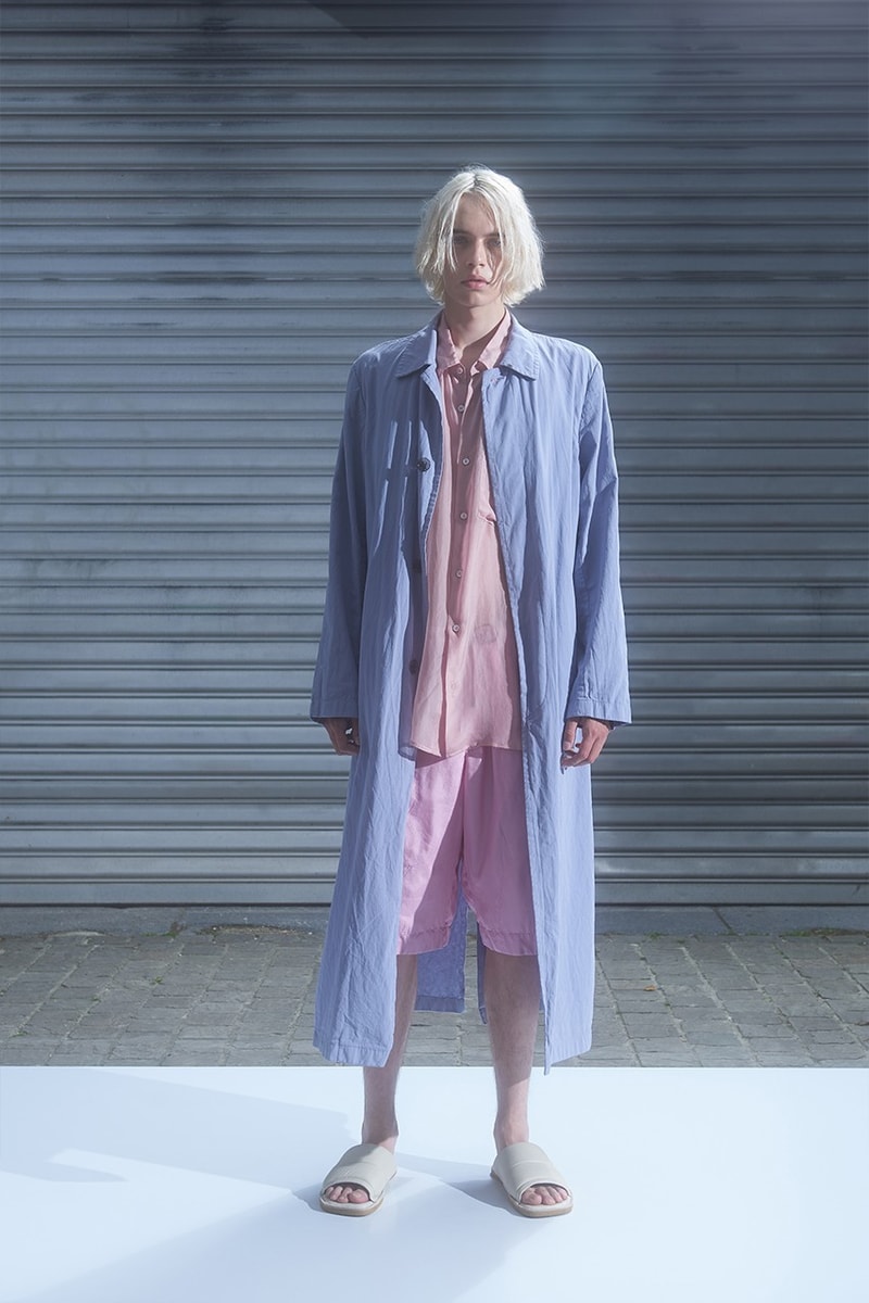 dries-van-noten-debut-koleksi-menswear-spring-summer-2022