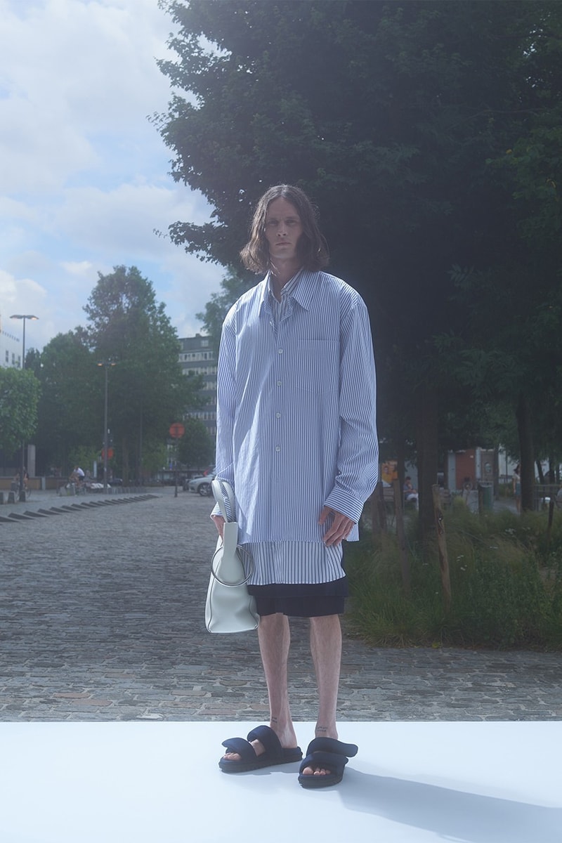 dries-van-noten-debut-koleksi-menswear-spring-summer-2022