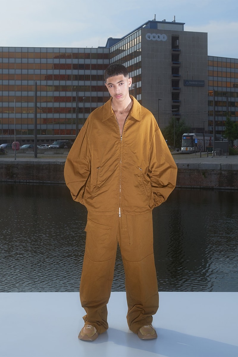 dries-van-noten-debut-koleksi-menswear-spring-summer-2022