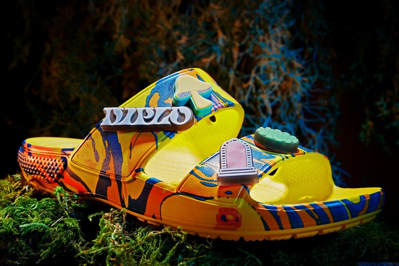Kolaborasi Diplo dan Crocs Menghadirkan Classic Clog dan Classic Sandal Psychedelic Mushroom