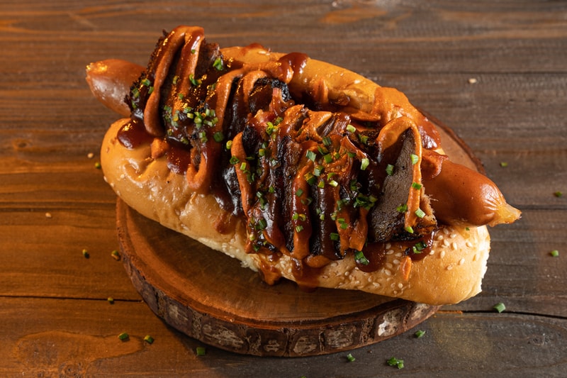 Lawless Dogbar Hadirkan Menu Baru “Demon Dog”