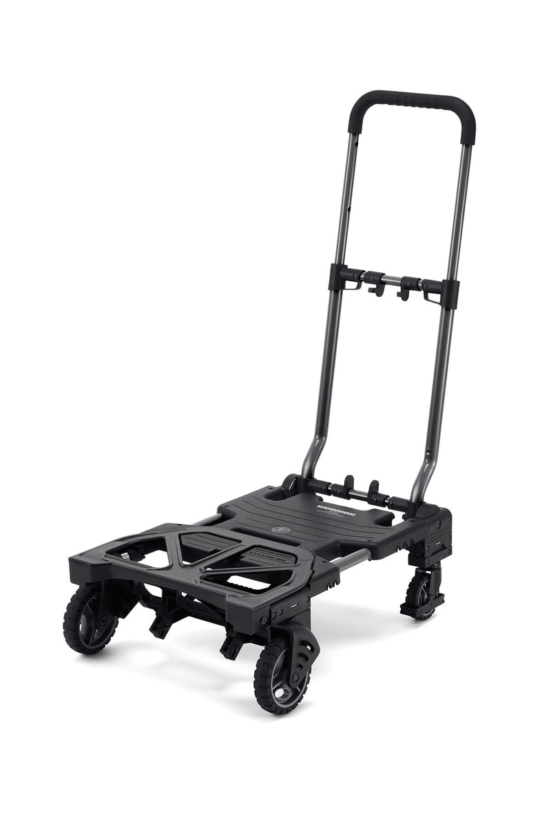 NEIGHBORHOOD “Outdoor Equipment” Menghadirkan Flat Cart, Folding Container, dan Matras.