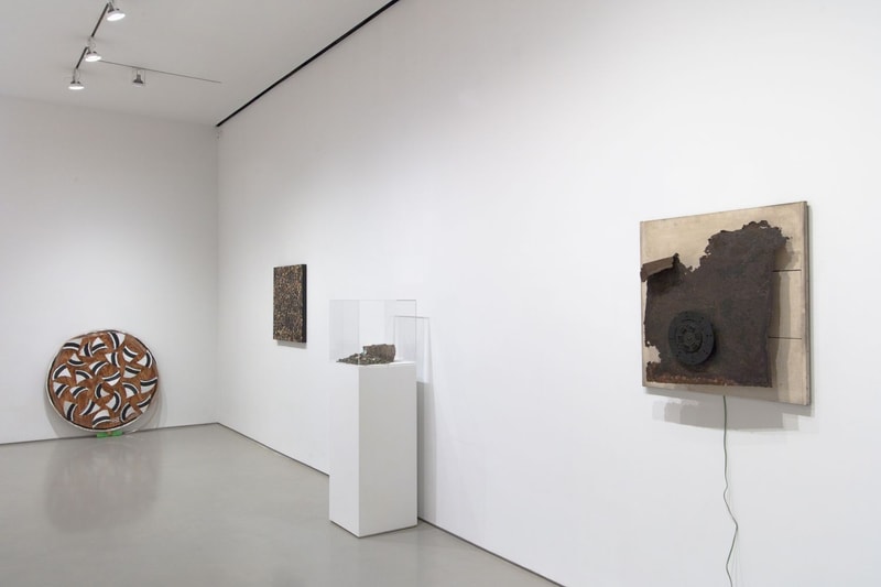 Tom Sachs, Helmut Lang dan Sejumlah Artist Menampilkan Karyanya dalam “Wood Works”