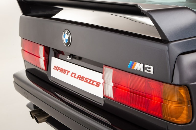 bmw-e30-m3-johnny-cecotto-edition-yang-diproduksi-hanya-480-unit-dijual