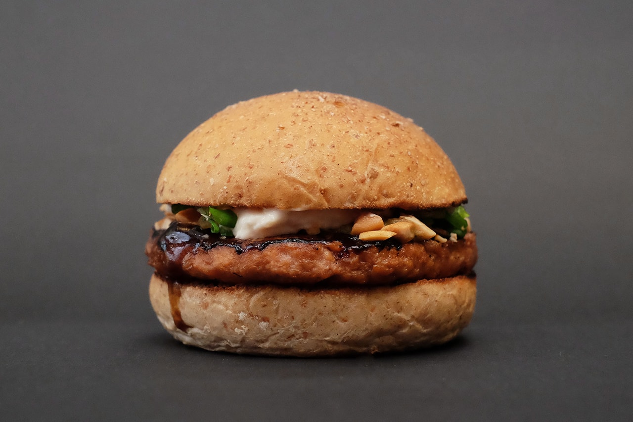 three-buns-by-potato-head-sajikan-menu-plant-based-burger-bareng-green-monday