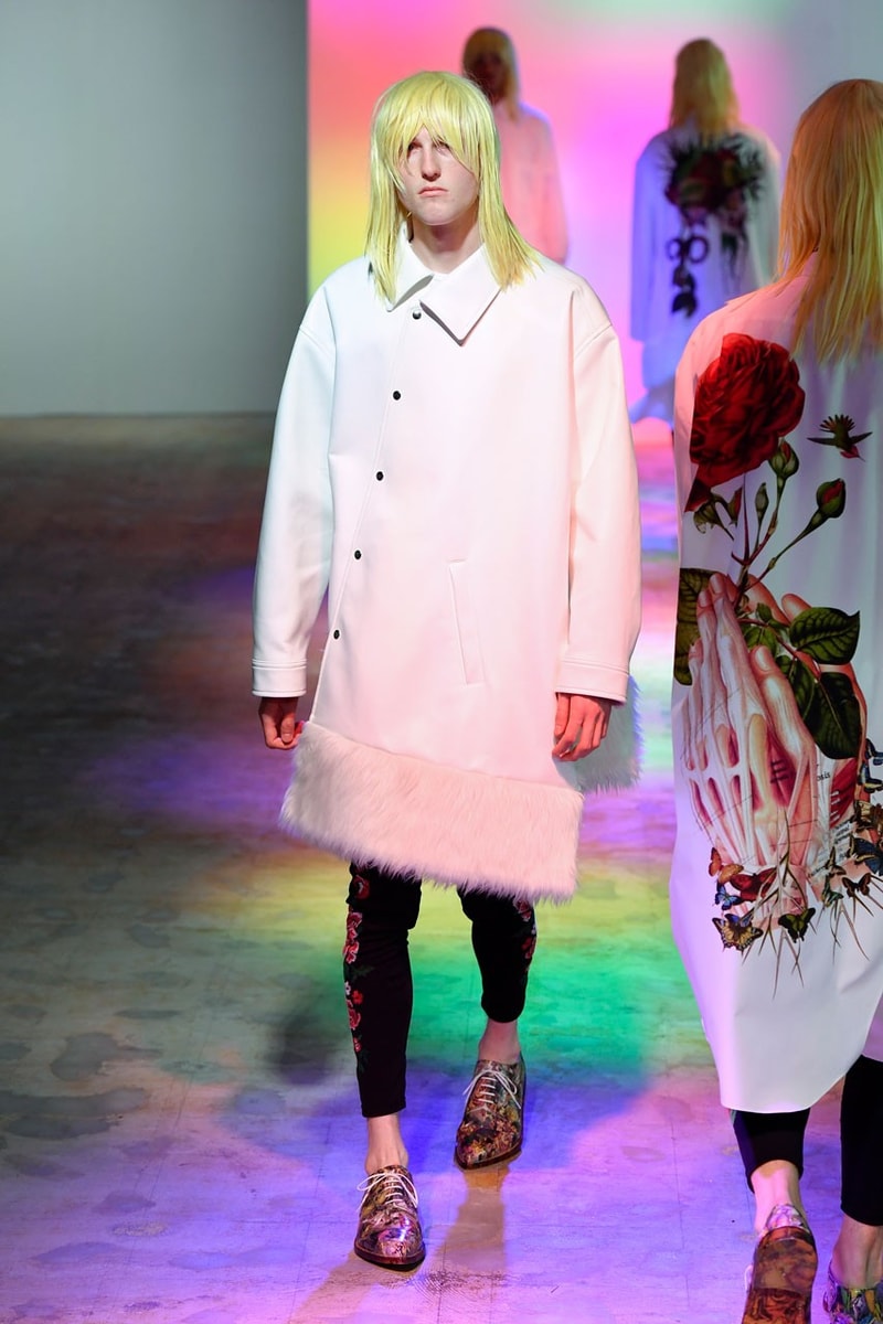 COMME des GARÇONS Homme Plus Berbunga-Bunga dalam Koleksi Spring/Summer 2022