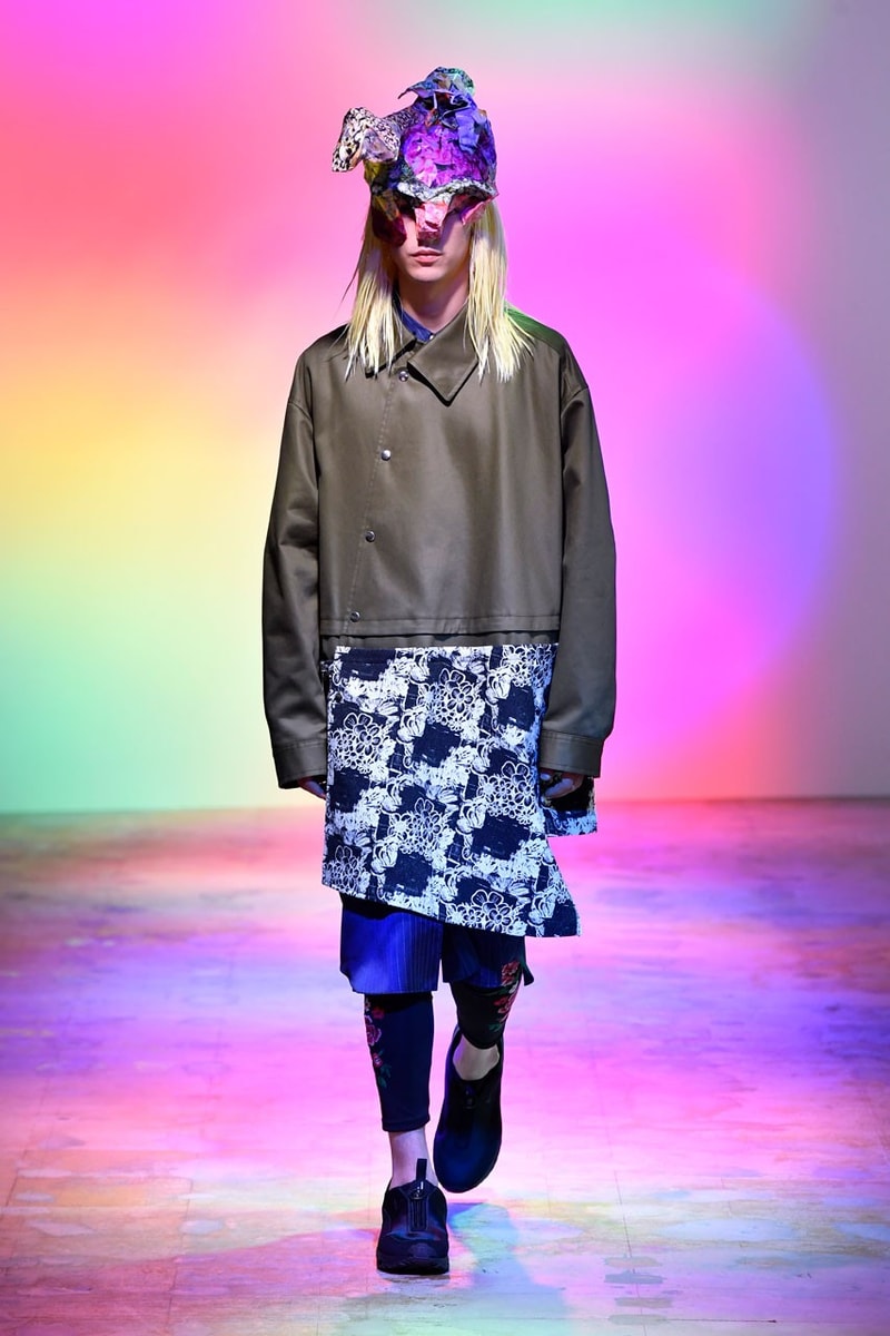 COMME des GARÇONS Homme Plus Berbunga-Bunga dalam Koleksi Spring/Summer 2022