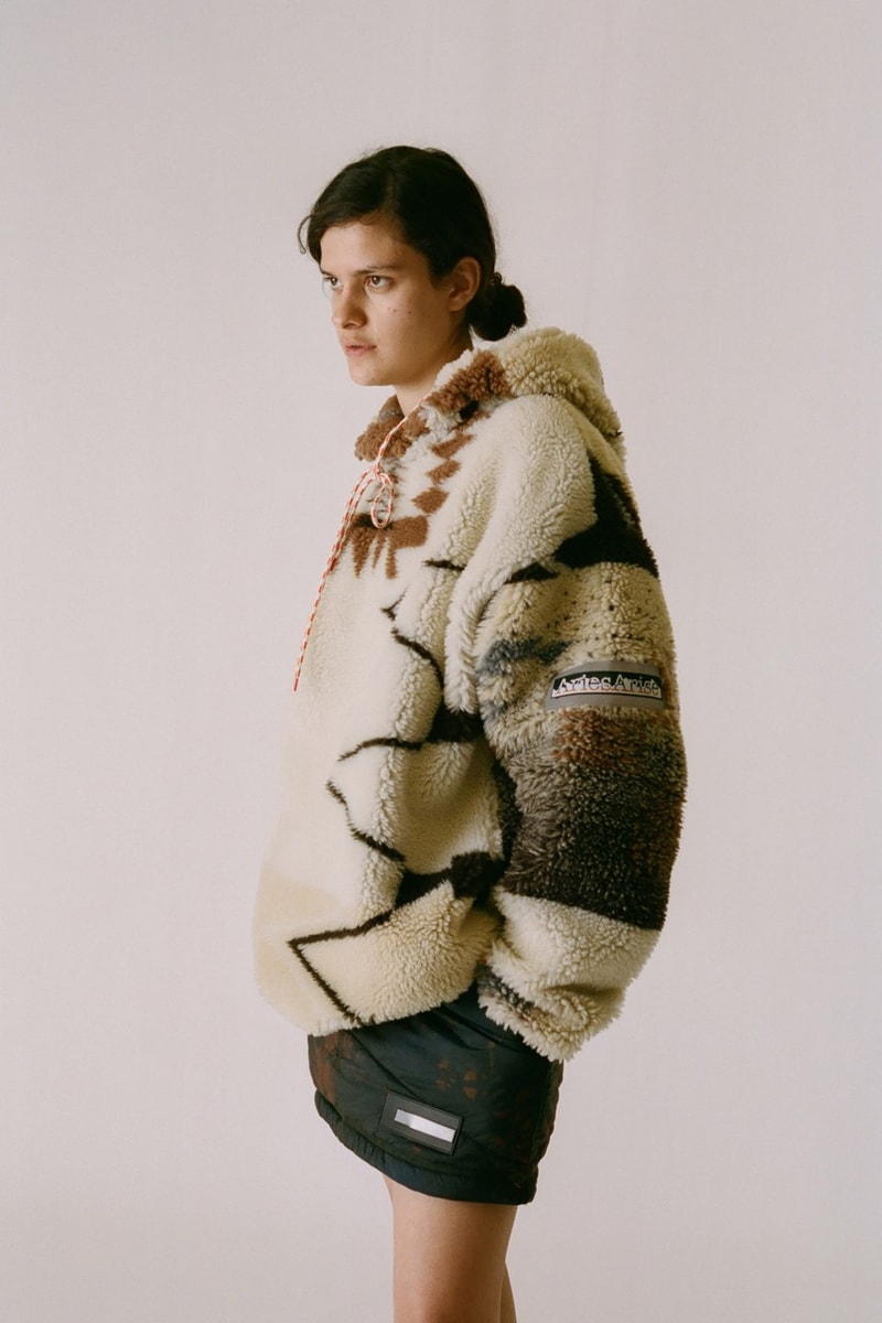 Mistisisme, Hybrid Aesthetic, dan Tailoring Jadi Tema Koleksi FW21 Aries, “Satanic Panic”