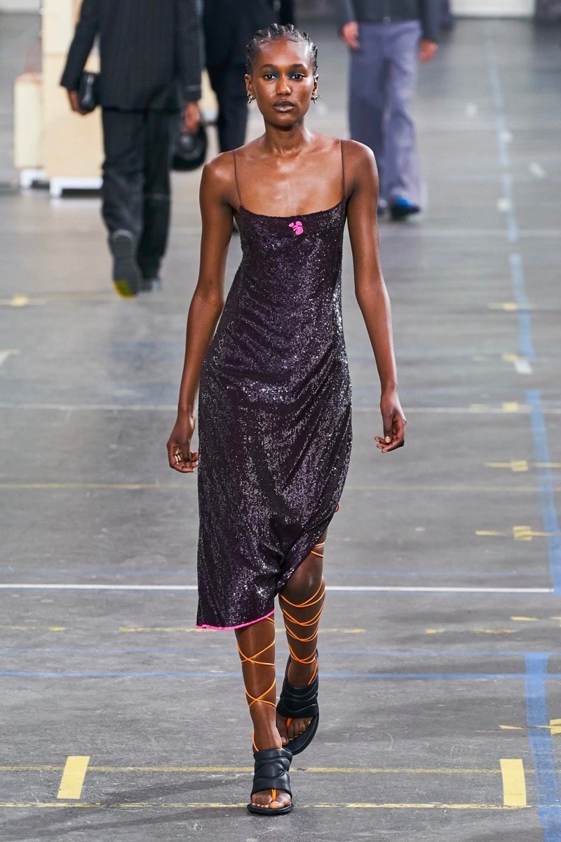 Koleksi Runway ‘Laboratory of Fun’ Off-White Fall 2021