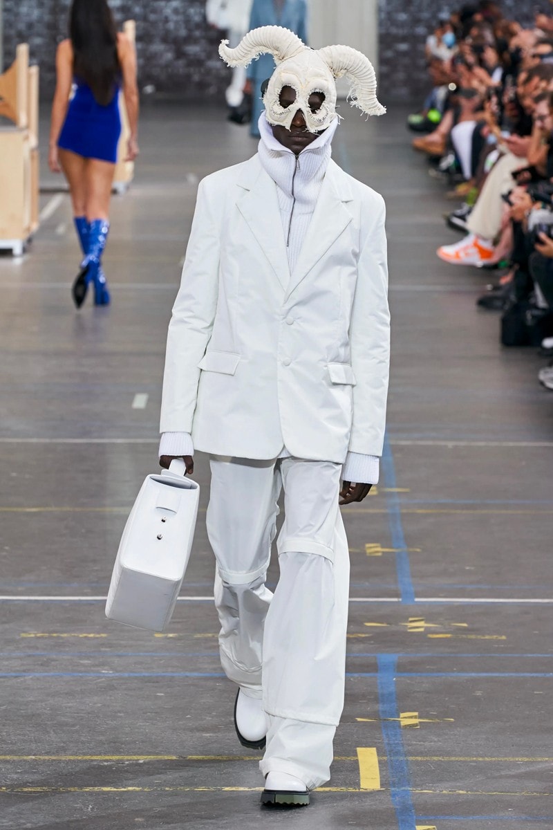 Koleksi Runway ‘Laboratory of Fun’ Off-White Fall 2021