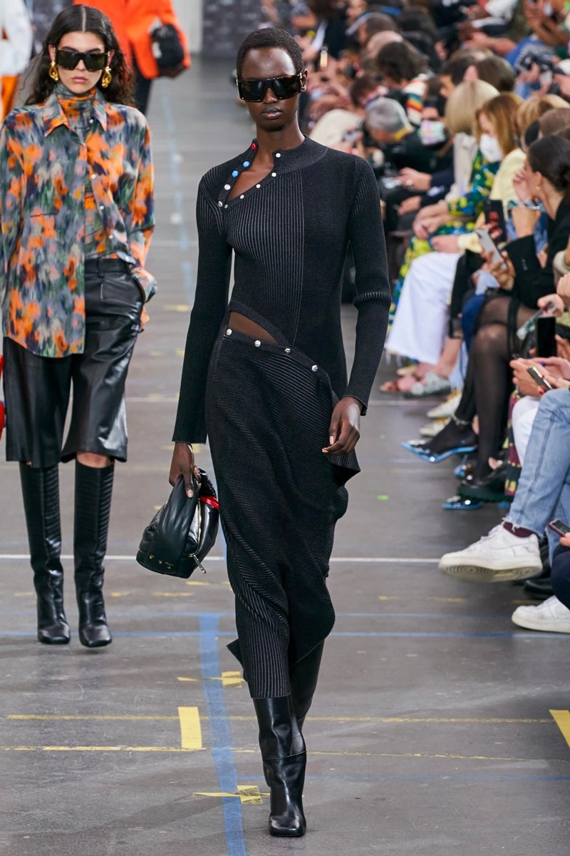 Koleksi Runway ‘Laboratory of Fun’ Off-White Fall 2021