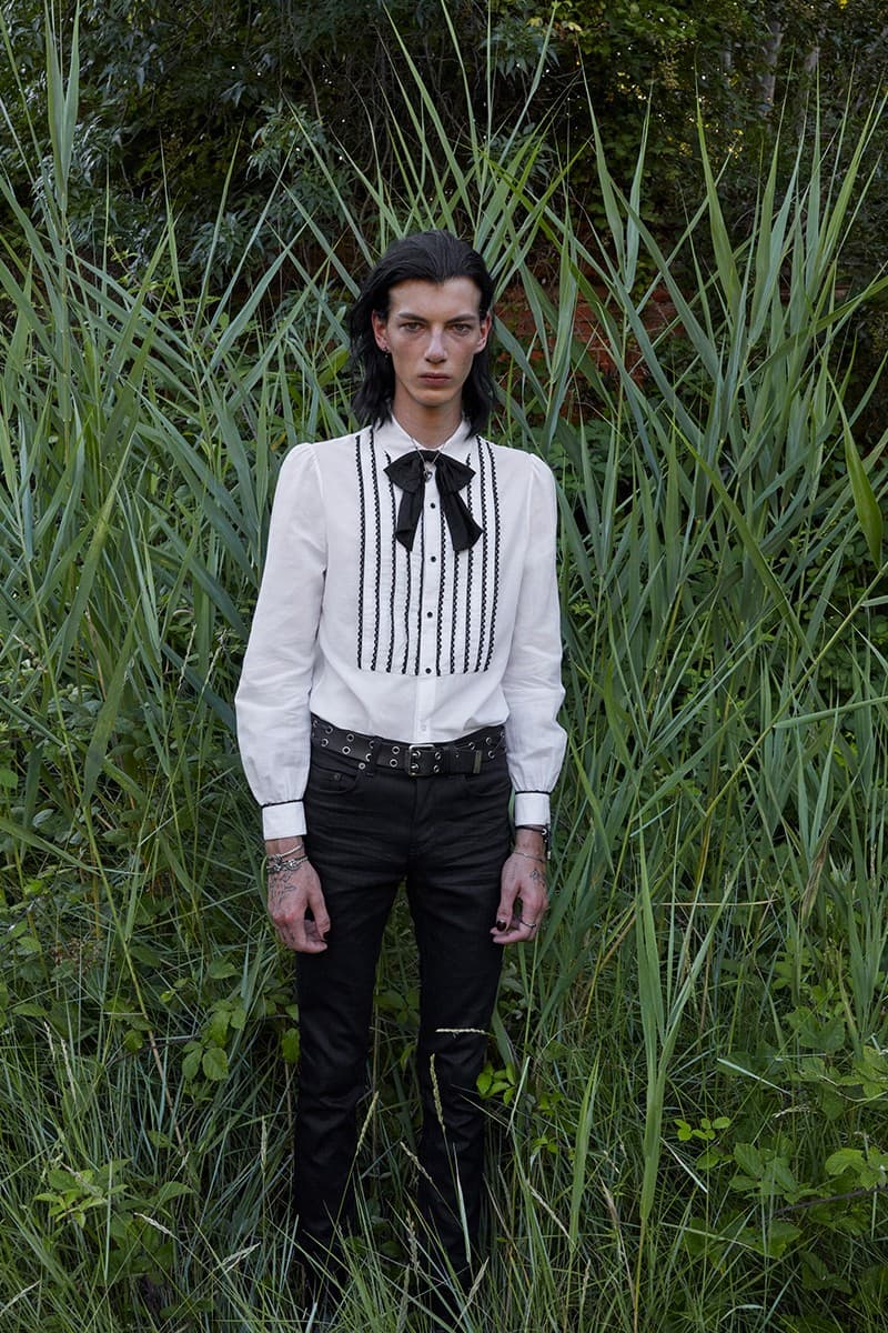 model-asal-indonesia-raihan-debut-di-panggung-runway-saint-laurent-mens-ss22