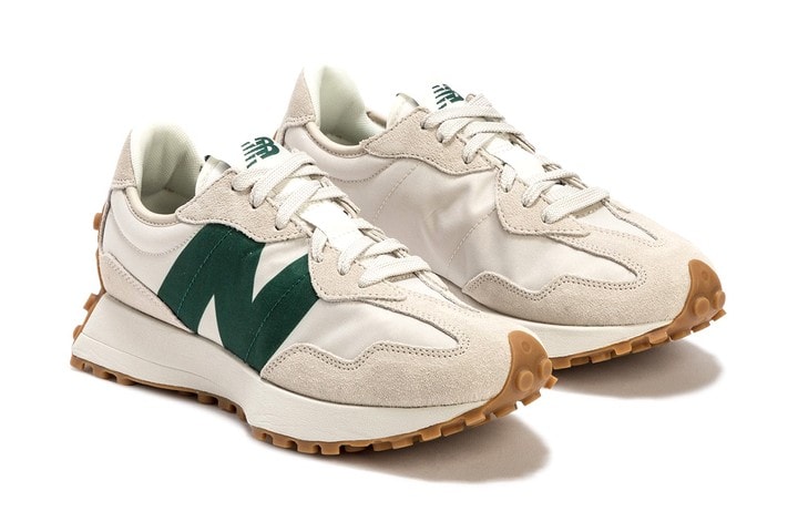 New Balance 327 Tampil dalam Warna “Off-White/Green” yang Clean