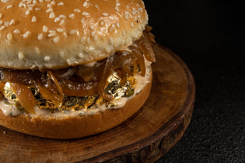 Lawless Burgerbar Ciptakan Burger Berlapis Emas Bernama ‘Gold Sabbath' Burger