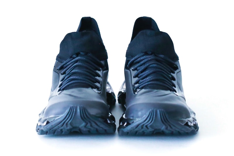 MIZUNO Gandeng Hajime Sorayama untuk Merework Sepatu WAVE PROPHECY