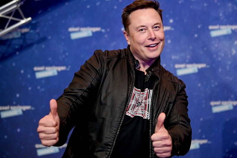SpaceX Buka Lowongan Kerja sebagai 'Spaceport Mixologist'