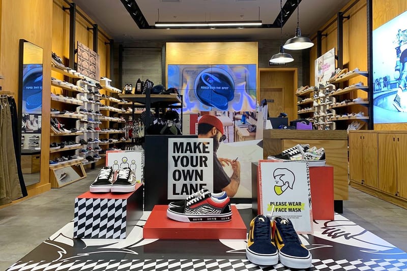 fashion place mall vans store