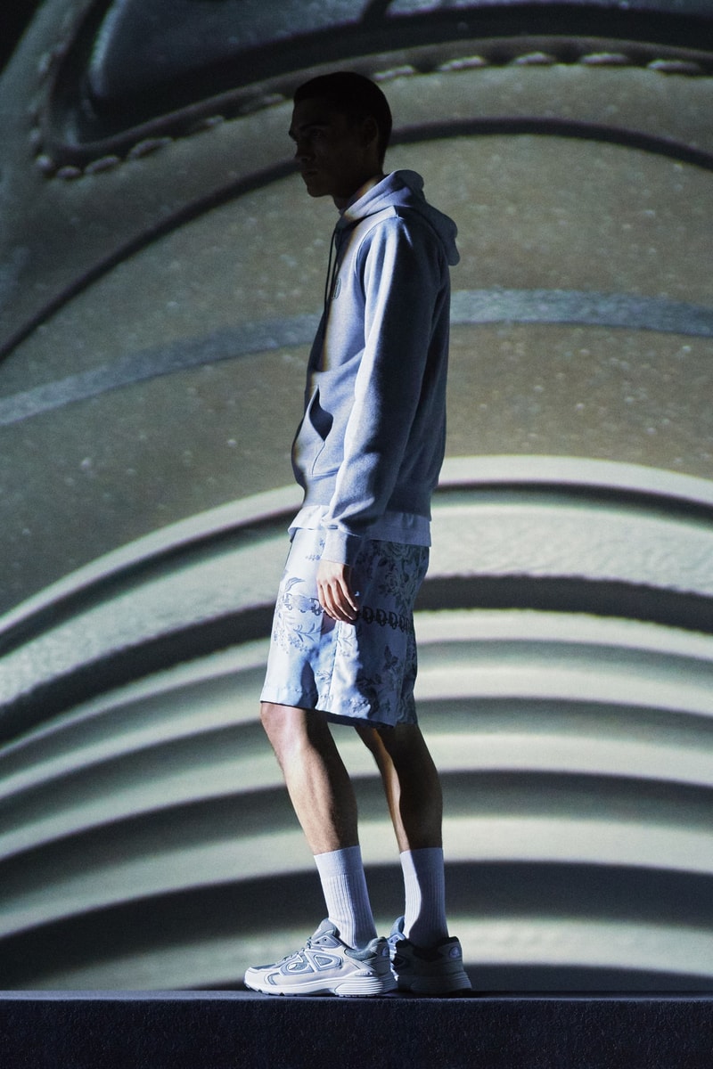 Dior Rilis “Dad Shoes” Terbaru, B30