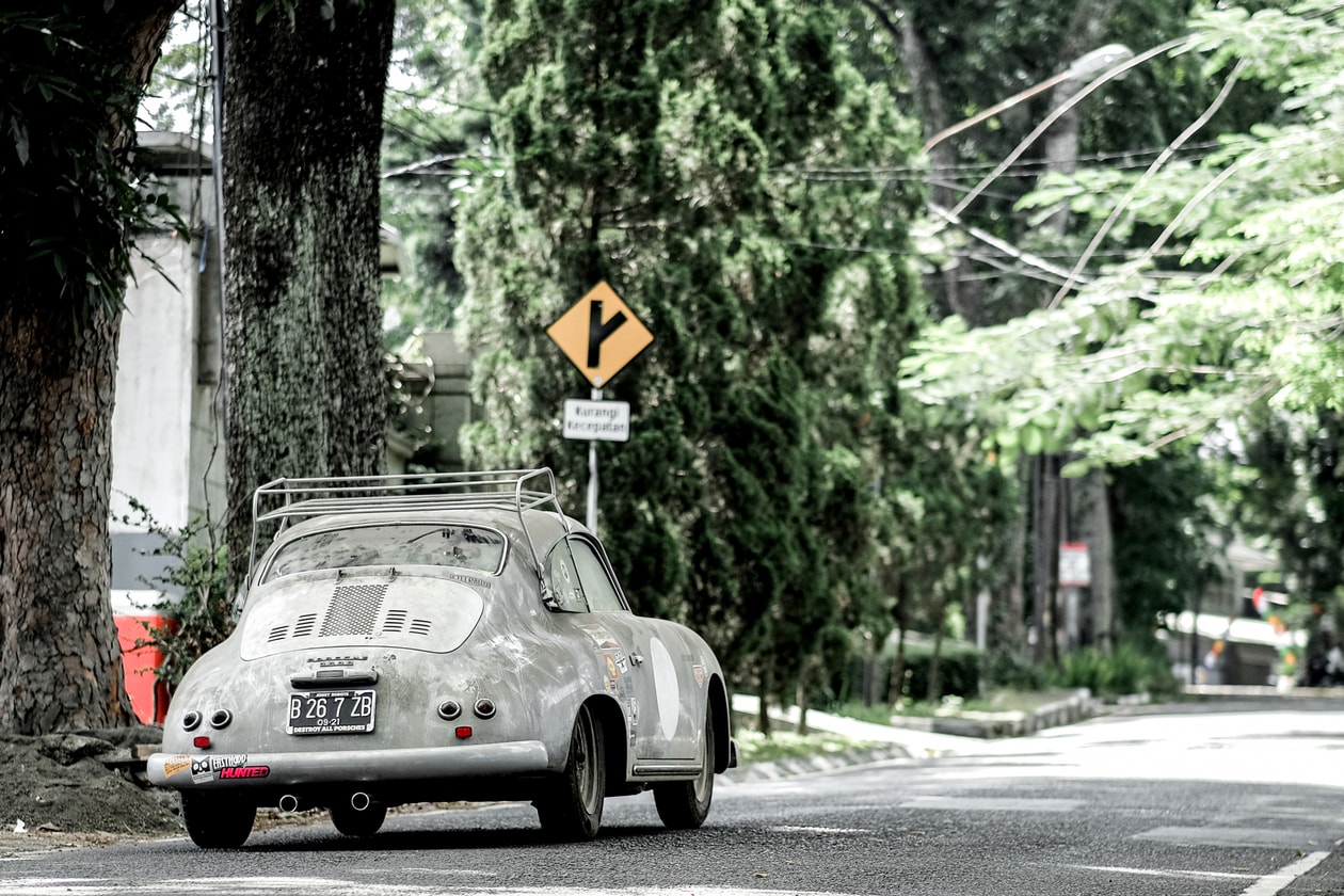 DRIVERS: Michael Lesmana dan Porsche 356 A Tahun 1956