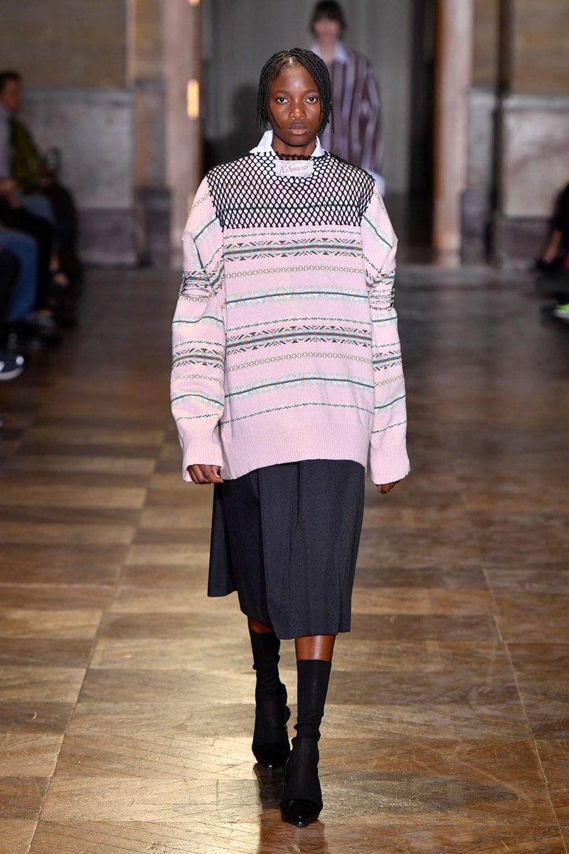 Raf Simons Kembali Ciptakan Koleksi Genderless untuk SS22