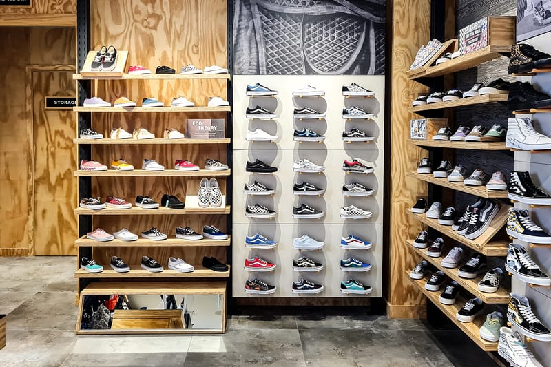 legends mall vans store