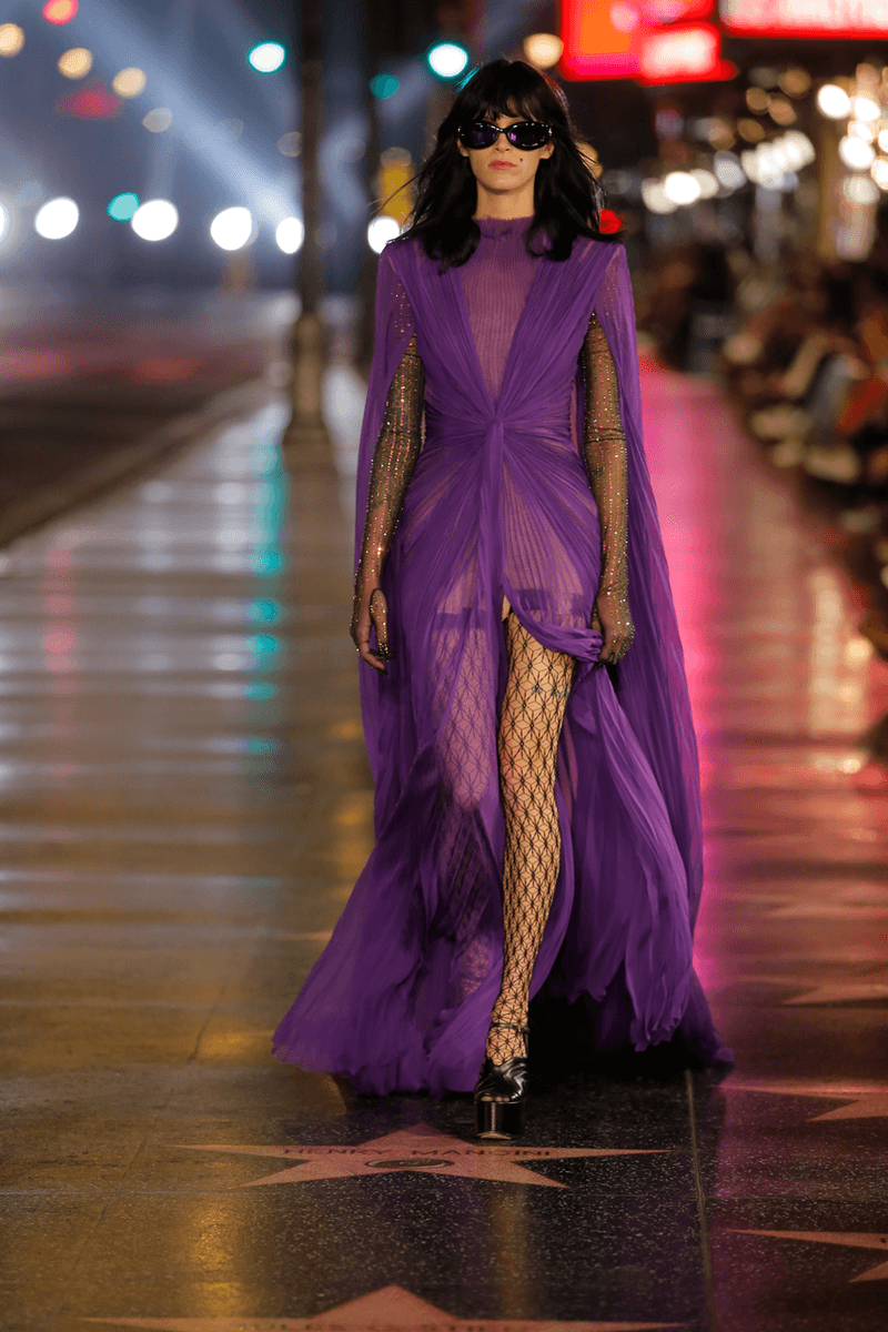 Gucci Hadirkan Old Hollywood Vibe di Runway ‘Love Parade’