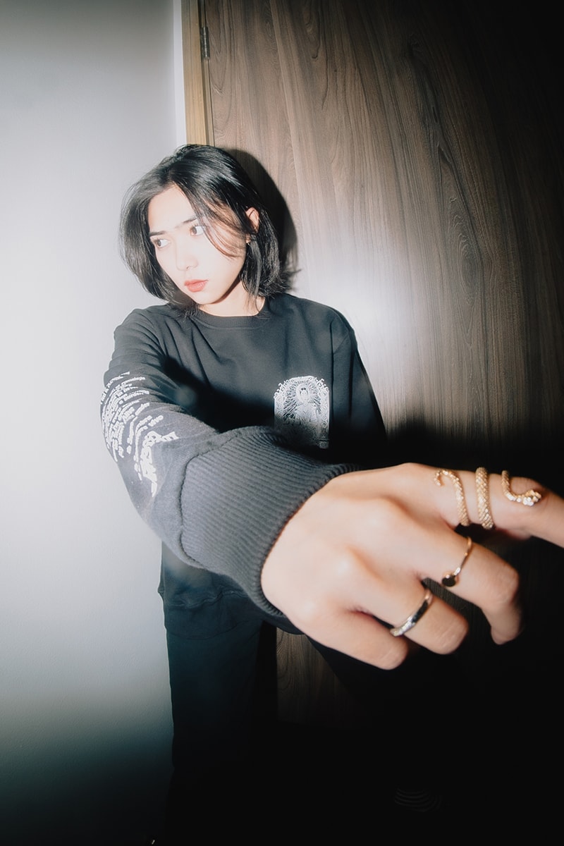 Isyana Sarasvati Rilis Koleksi Merchandise Perdana