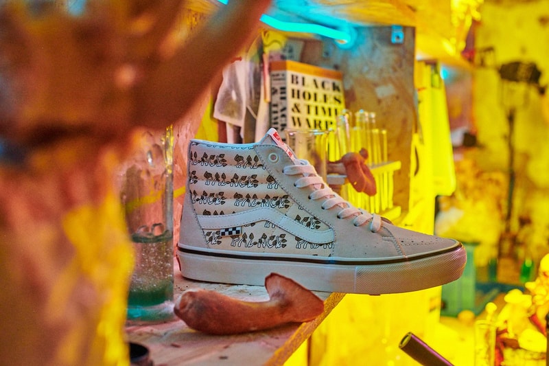 Koleksi Terbaru Palace x Vans Sk8-Hi