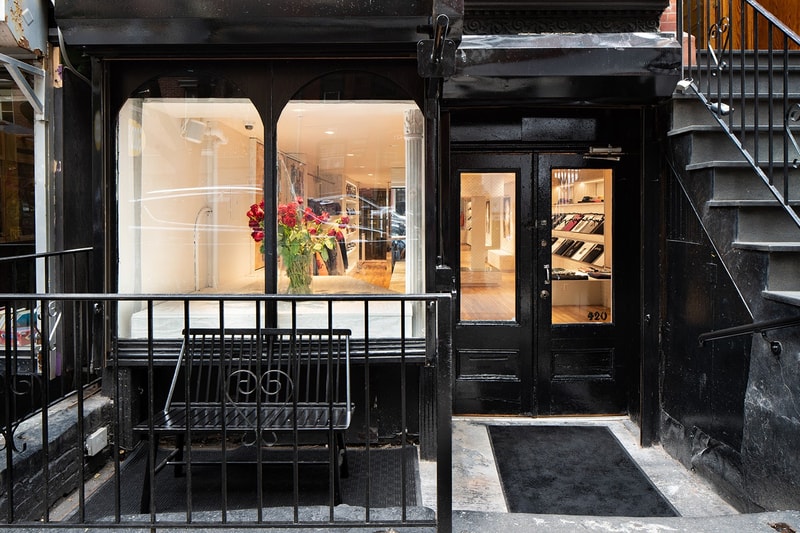 Nyamperin Flagship Store Fucking Awesome di New York