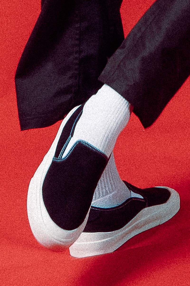 One Triple Nine Merilis Koleksi Slip-On Perdana, "3232"
