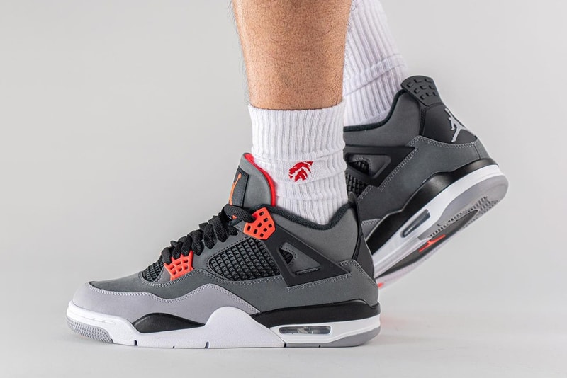 Berikut On-Feet Looks dari Air Jordan 4 “Infrared”