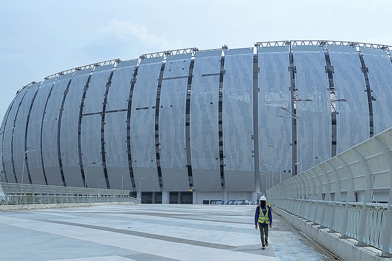 Cek Foto-Foto dari Jakarta International Stadium yang Hampir Selesai Dibangun
