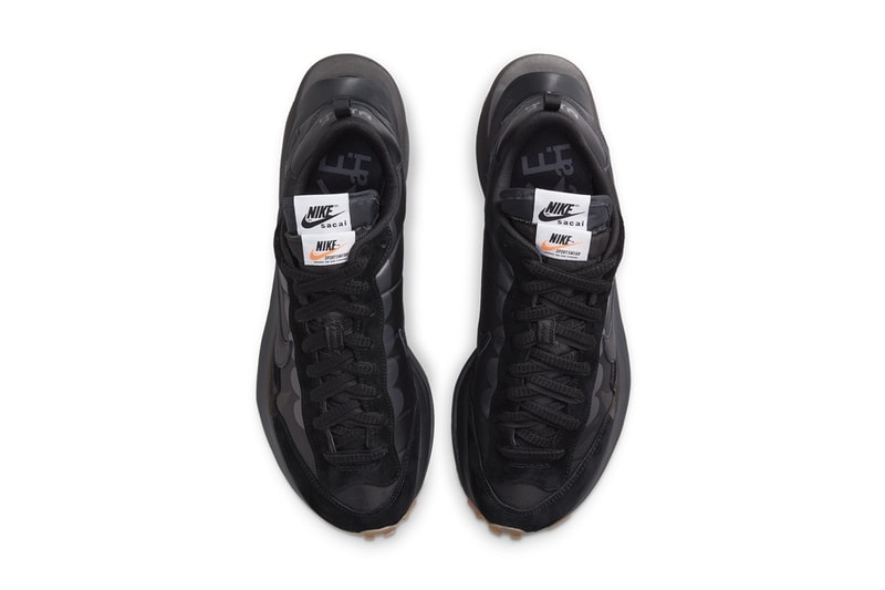 Cek Official Look sacai x Nike Vaporwaffle "Black/Gum "Berikut