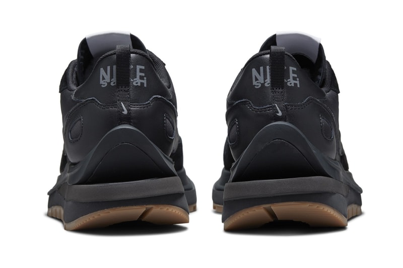 Cek Official Look sacai x Nike Vaporwaffle "Black/Gum "Berikut
