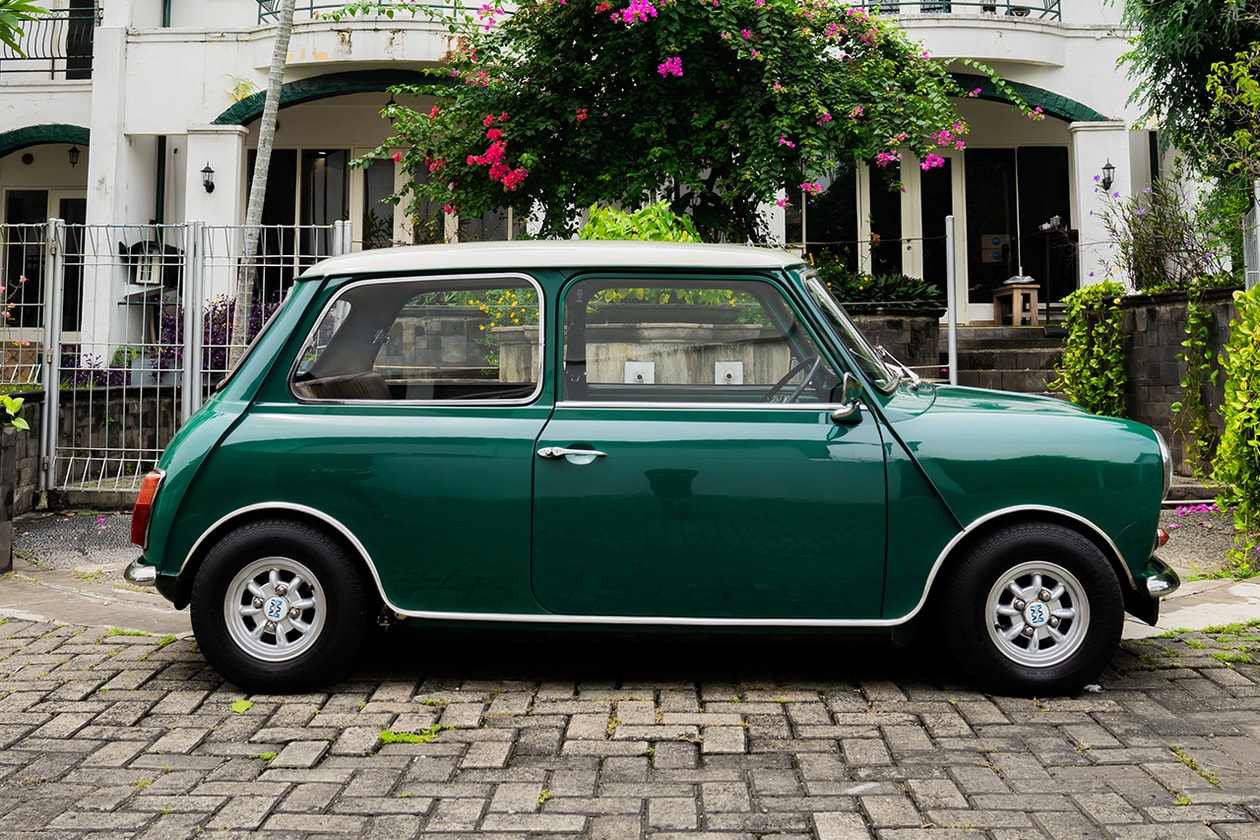 DRIVERS: Jujuk Margono dan Morris MINI MK3 Tahun 1976