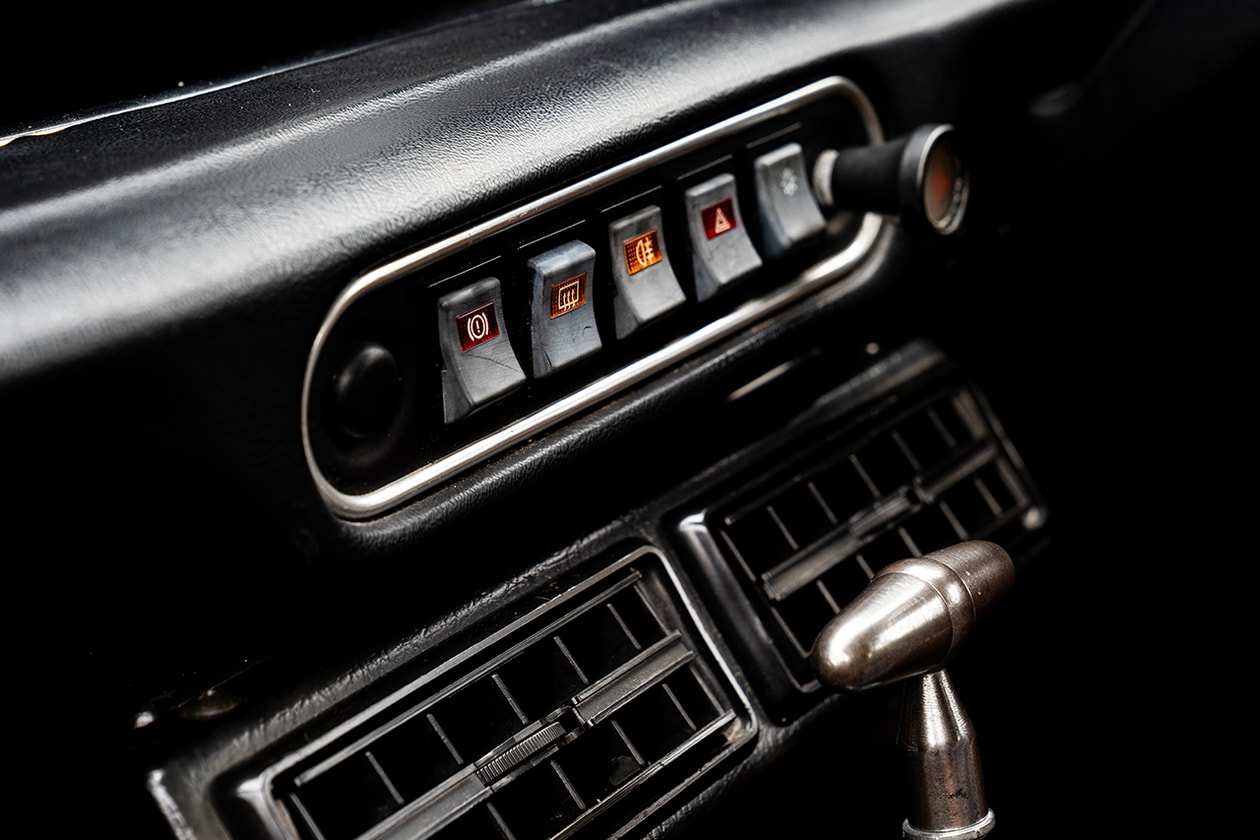 DRIVERS: Jujuk Margono dan Morris MINI MK3 Tahun 1976
