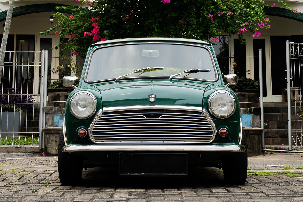 DRIVERS: Jujuk Margono dan Morris MINI MK3 Tahun 1976