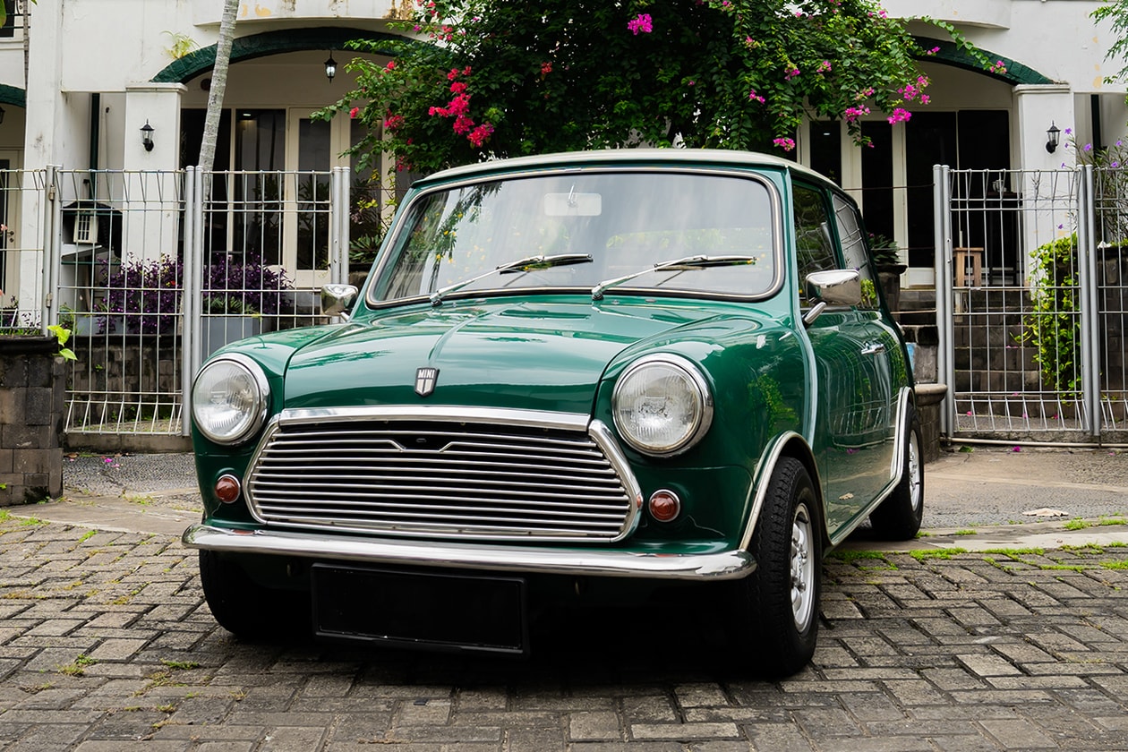 DRIVERS: Jujuk Margono dan Morris MINI MK3 Tahun 1976