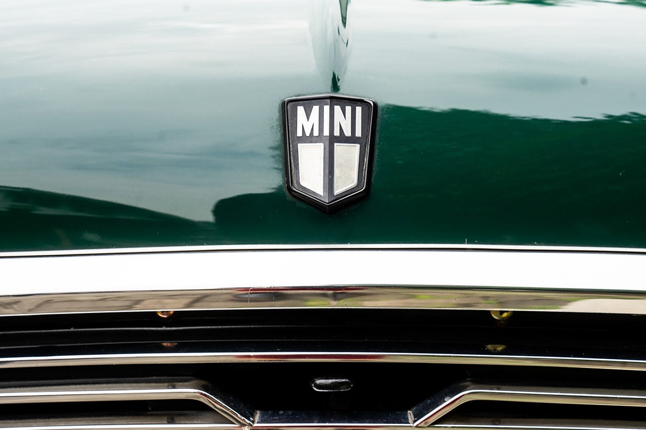 DRIVERS: Jujuk Margono dan Morris MINI MK3 Tahun 1976