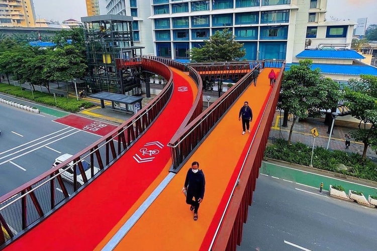Jembatan Penyeberangan Orang dan Sepeda (JPOS) di Karet Sudirman Resmi Dibuka