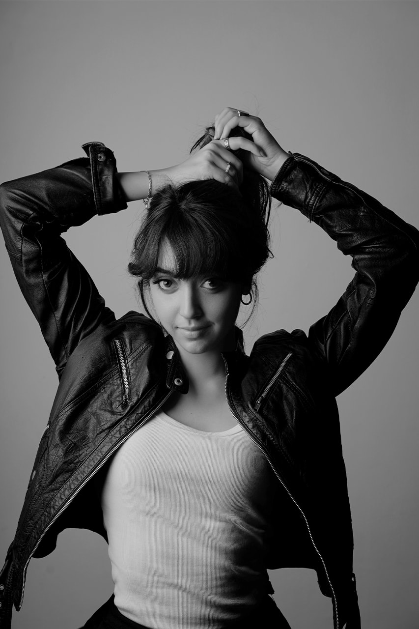 Rasya Angkat Vibe Folk Musik yang Intim lewat Single "Doux Escape"