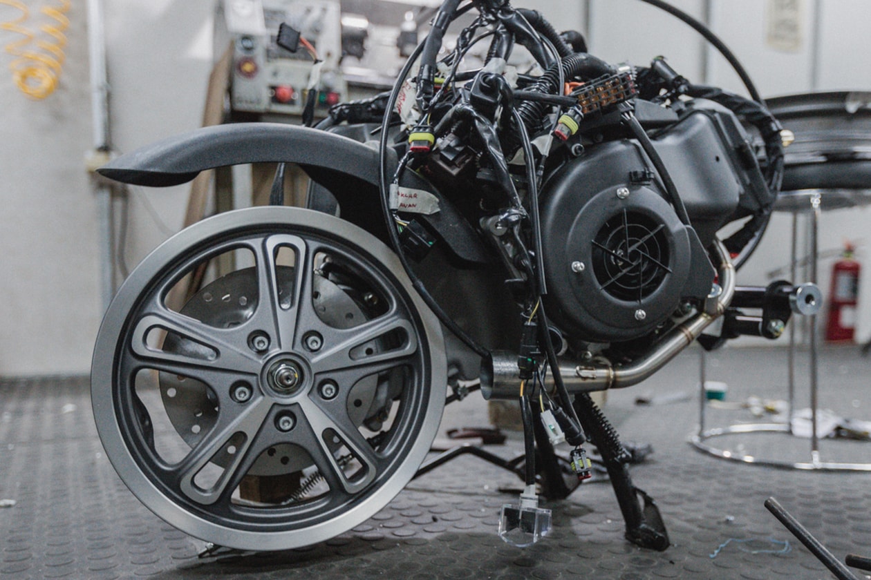 Thrive Motorcycle x Prepp Studio Merilis Vespa Custom Edisi Spesial