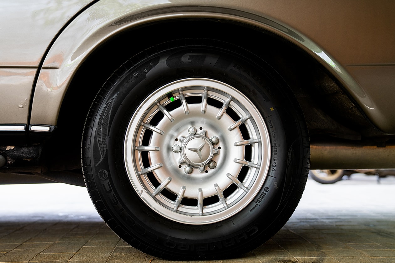 DRIVERS: Ditho Sitompoel dan Mercedes-Benz W123 230TE Tahun 1985